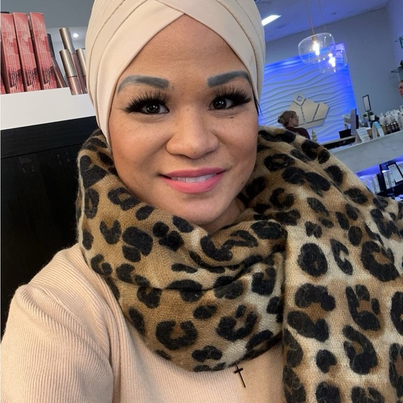 Meet your Posher, Valerie - Picture 5 of 10